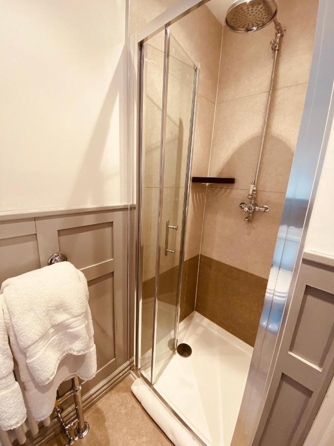Carlton Guest Suites - Веймут Екстер'єр фото